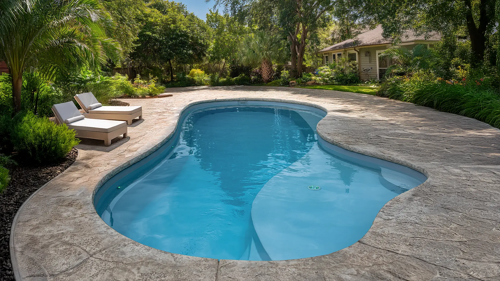 Maldives Fiberglass Pool – Soft Curved Freeform by Baur Pools